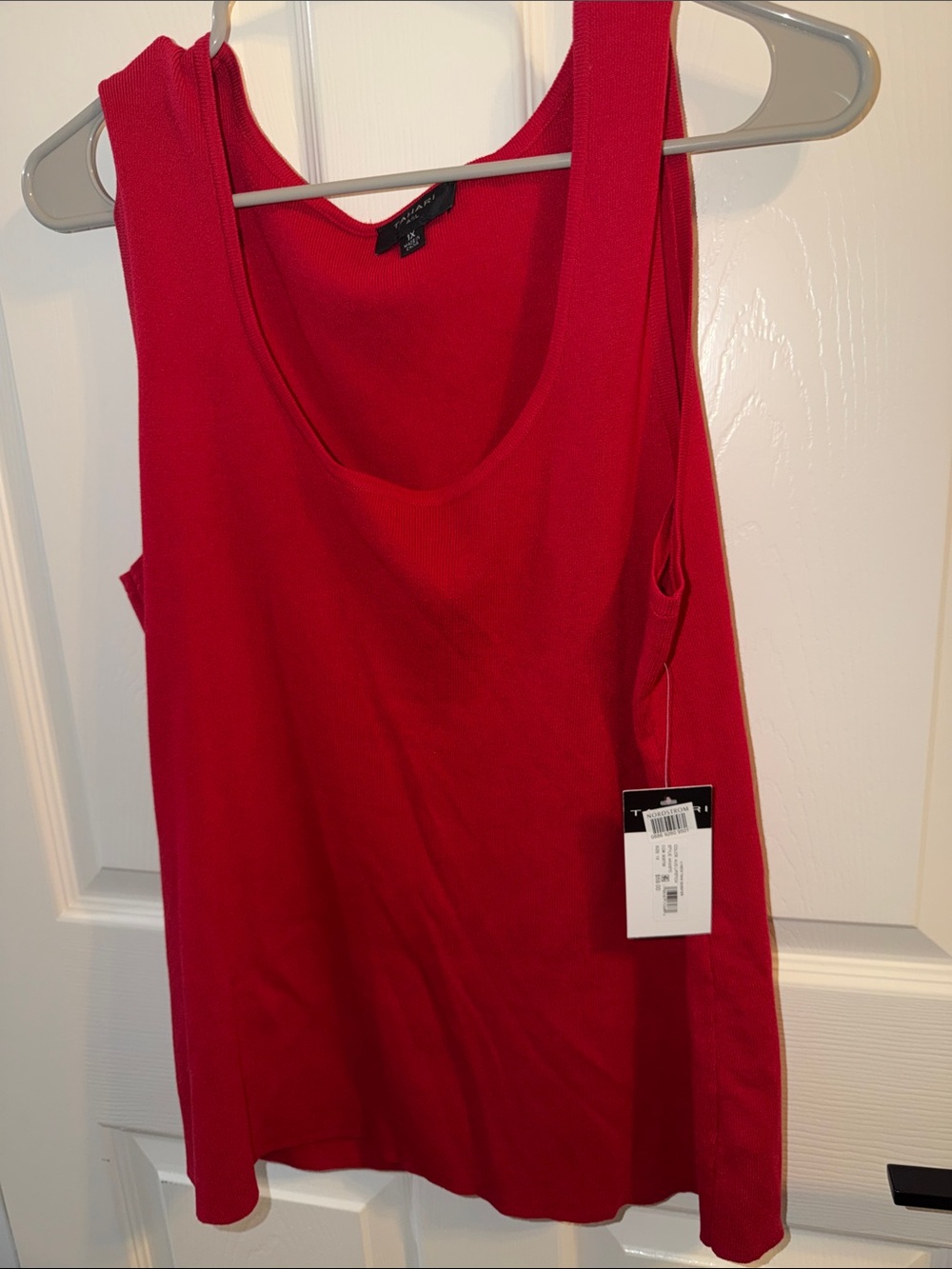 Tahari Bright Red Scoop Neck Tank